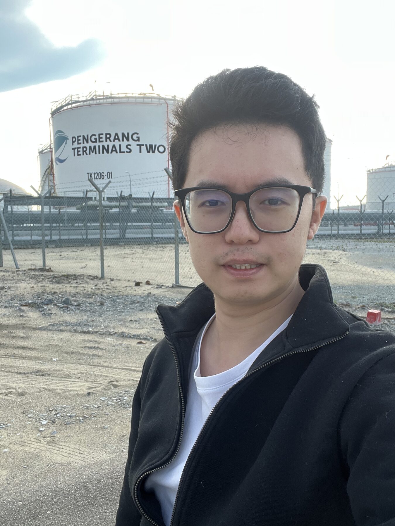 Pengerang Terminals Two (PT2) storage tank TK1206-01 — Sanyang Petroleum on-site for Gasoil 10 ppm procurement and lifting coordination in Johor, Malaysia.
